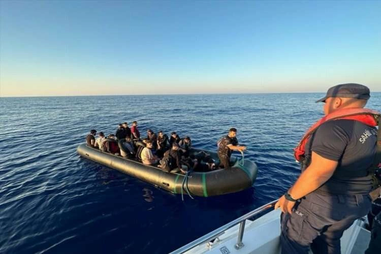 Muğla sularında göçmen hareketliliği haberinin görseli