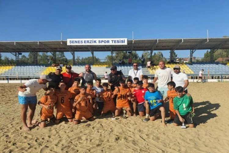 Sakin Şehir Seferihisar şampiyonluğu kaptı haberinin görseli
