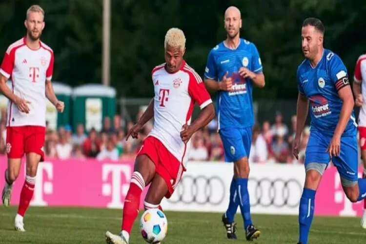 Bayern Münih sahadan şok skorla ayrıldı haberinin görseli