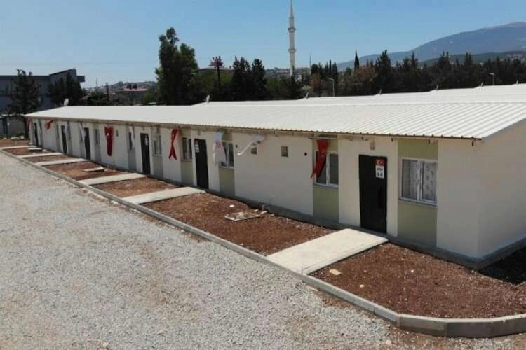 Deprem bölgesi iyileşiyor: Vatandaşlar yuvalarına kavuştu haberinin görseli