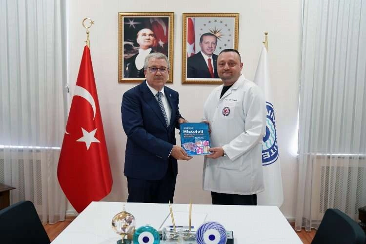 Egeli Akademisyenden tıp alanına büyük katkı haberinin görseli