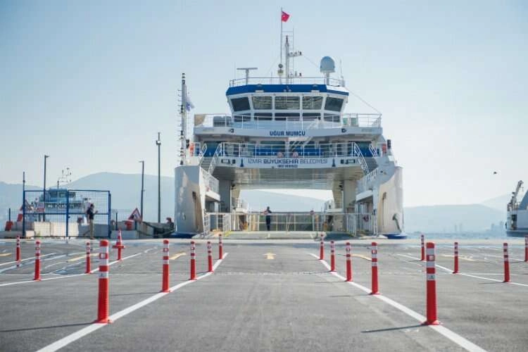 İzmir'de feribot ücretlerine zam geldi! haberinin görseli