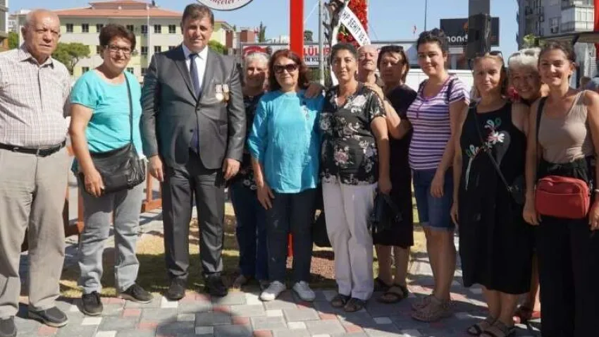 Karşıyaka Belediye Başkanı Dr. Cemil Tugay’ın sosyal demokrasi ve katılımcı yönetime verdiği önemin en önemli göstergelerinden biri olan Vatandaş Katılım Birimi, Mart 2022’de faaliyete geçirildi. Yetkin bir ekiple yola çıkan birim, bugüne kadar vatandaşların belediye çalışmalarına yönelik beklenti, ihtiyaç, eleştiri, talep ve önerilerini doğru tespit etmek; hizmetlere dair fikir geliştirme, tasarım, uygulama ve değerlendirme süreçlerinin her birinde halkın etkin bir biçimde sürece katılımını sağlamak amacıyla pek çok önemli uygulamaya imza attı.