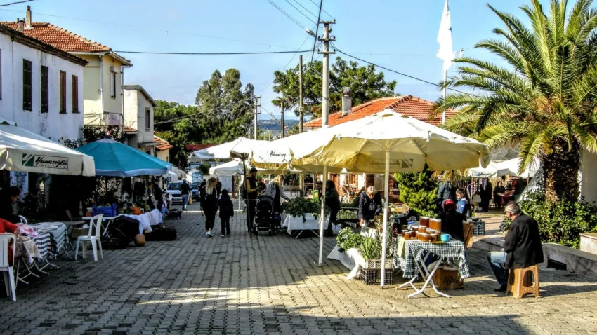 yaka otantik pazarı