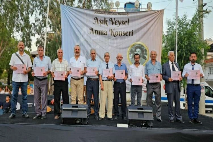 Aşık Veysel türküleri Bornova'da seslendirildi