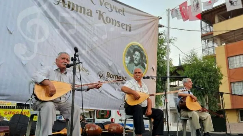 Ünlü Halk Ozanı ve  Şair Aşık Veysel, Bornova’da düzenlenen konserde anıldı. Büyük beğeni toplayan konserde Aşık Veysel türkülerinin yanısıra Türk Halk Müziği’nin seçme eserleri de seslendirildi.