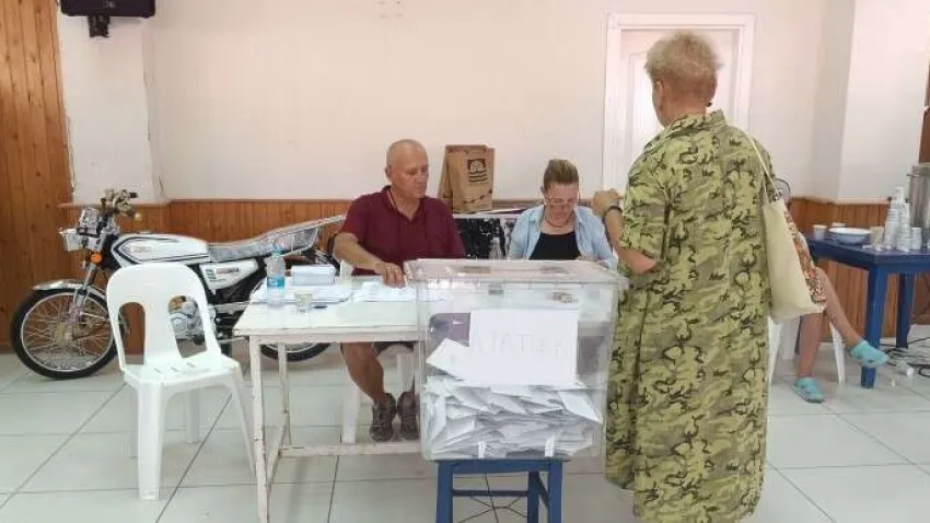 CHP Foça İlçe Örgütü 10 temmuz 2023 tarihinde Gerenköy Mahallesi’yle başlayan Ilıpınar, Yeni Bağarası, Yeniköy, Kozbeyli, Bağarası, Kocamemetler, Yenifoça ile devam eden delege seçimlerini 23 Temmuz 2023 Pazar günü ilçe merkezindeki üç mahalle ile tamamladı. İlçeye bağlı 16 mahalle’den 130 delege seçildi. 14 doğal delege ile birlikte toplam 144 partili önümüzdeki dönem delegeleri olarak  görev yapacak. 