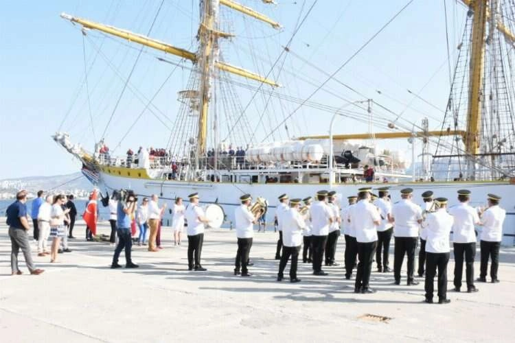 Torbalı Belediye bandosundan muhteşem karşılama