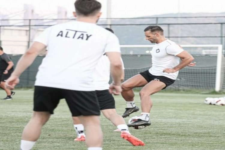 Marco Paixao, Altay'da antrenmanlara başladı haberinin görseli