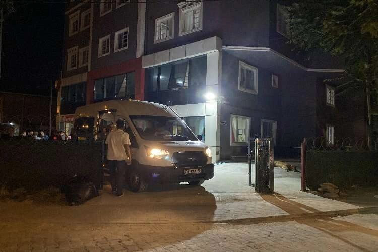 Bakımevinde hastaya şiddet uygulayan şahıslar tutuklandı haberinin görseli