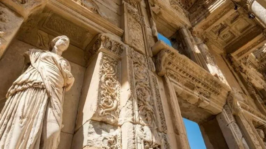 Haziran ayında İzmir’ giriş yapan ilk 10 ülke içerisinde Almanya yine başı çekti. Buna göre, Almanya’dan 184 bin 320, İngiltere’den 60 bin 976, Hollanda’dan 33 bin 333, Polonya’dan 28 bin 67, Rusya’dan 20 bin 837, İran’dan 19 bin 82, Fransa’dan 18 bin 567, Belçika’dan 14 bin 894, Amerika Birleşik Devletleri’nden 14 bin 732 ve İrlanda’dan 13 bin 217 turist geldi. 2022 yılının 12 ayında toplam turist sayısı 1 milyon 465 bin 6’ya ulaşmıştı.