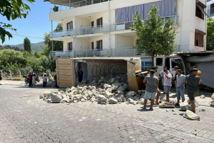 Aydın'da zincirleme trafik kazası haberinin görseli