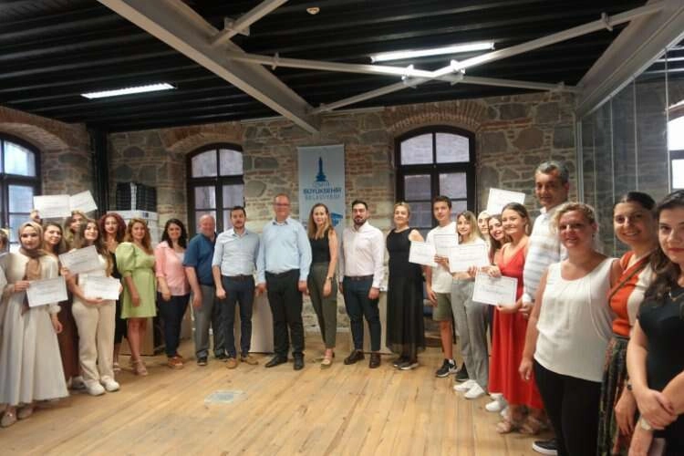 İzmir'de iş isteyenlere Büyükşehir desteği haberinin görseli