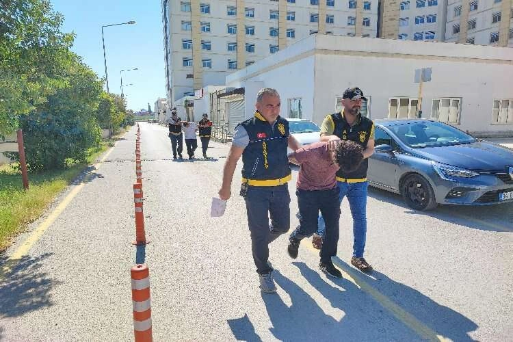 Adana'da yağma! İki zanlı tutuklandı haberinin görseli
