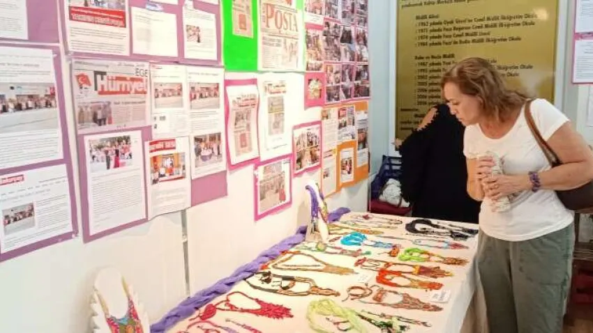 Foça El Emeği Takı Grubu kadınları ilçedeki 13.ncü sergisini açarak halkın beğenisine sundu. Ustalık dönemi eserlerine yer verildi