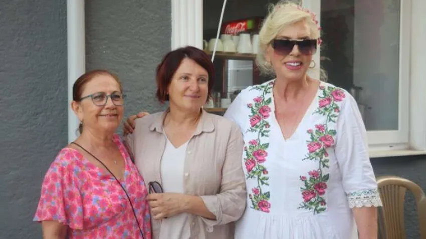 Karaburun Belediyesi, Mordoğan’da kentin önemli sağlık ihtiyaçlarından Diyaliz Sevisi Ekipmanı konusunda Türk Anneler Derneği (TAD) Mordoğan Şubesi ile örnek bir iş birliğine imza attı. 