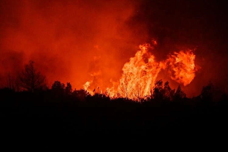 İzmir Kınık'ta 3 mahalle tahliye ediliyor haberinin görseli