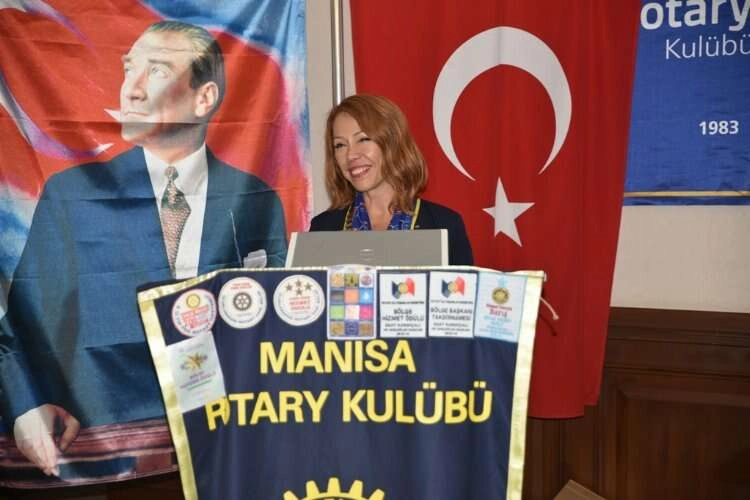 Manisa Rotary'de yeni dönem başladı haberinin görseli