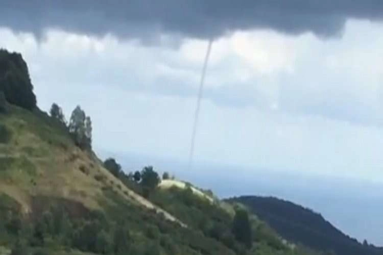 Zonguldak'ta hortum paniği! haberinin görseli