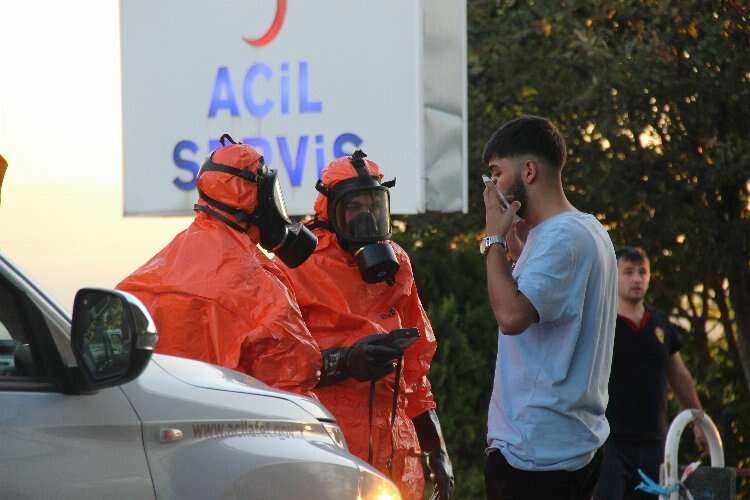 Yol kenarında baygın bulundu, hastanede karantinaya alındı