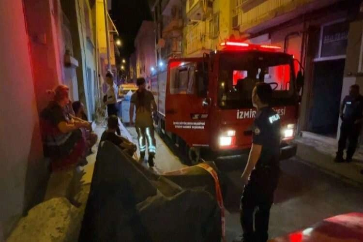 İzmir'de yangın: Alevlerden kurtulamadı haberinin görseli