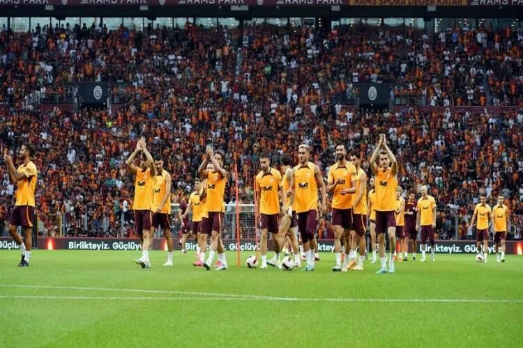 Galatasaray'dan taraftara açık maç hazırlığı haberinin görseli