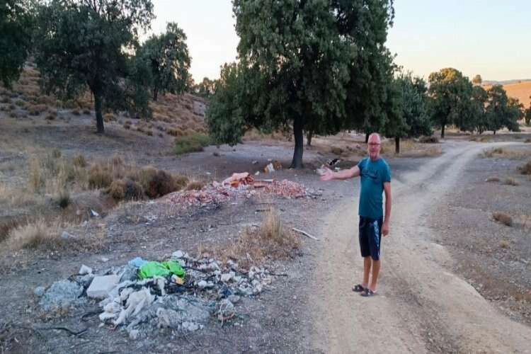 Seferihisar’da boş arazide ölü hayvanlar bulundu! haberinin görseli