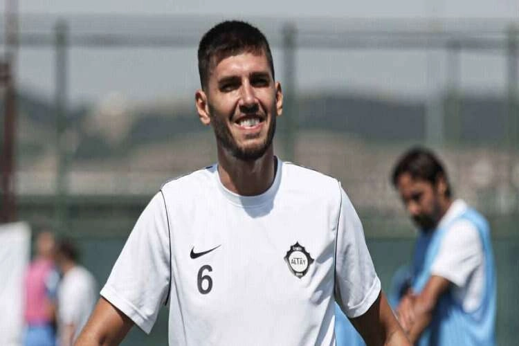 Ceyhun Gülselam: Takım olarak çalışmamız avantaj olacak haberinin görseli