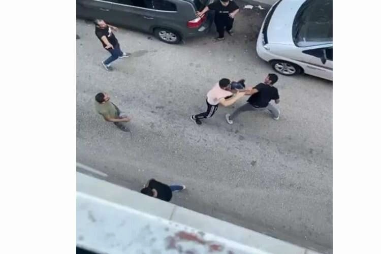 Bursa'da 'Yan baktın' kavgası: Sokak ringe döndü haberinin görseli