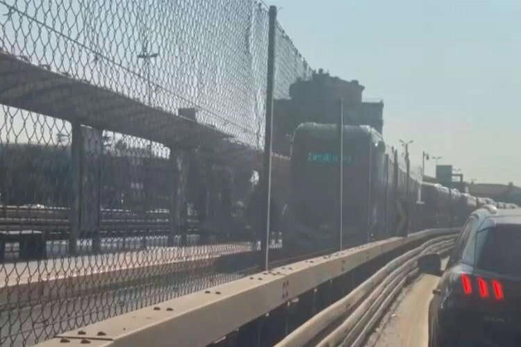 İstanbul'da metrobüs arızalandı! haberinin görseli