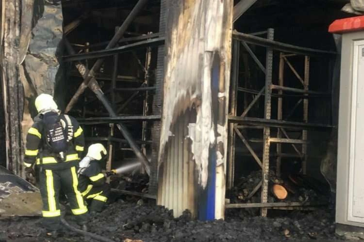 Denizli'de demir çelik fabrikasında yangın haberinin görseli