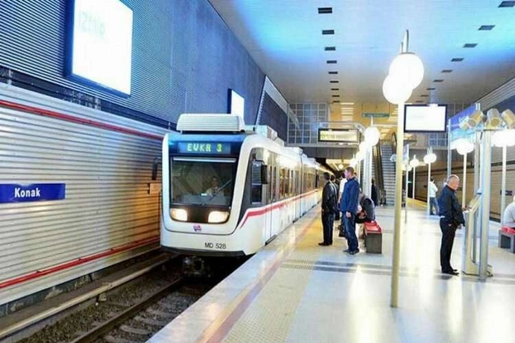 İzmir’de metro, tramvay ve İZBAN saatleri