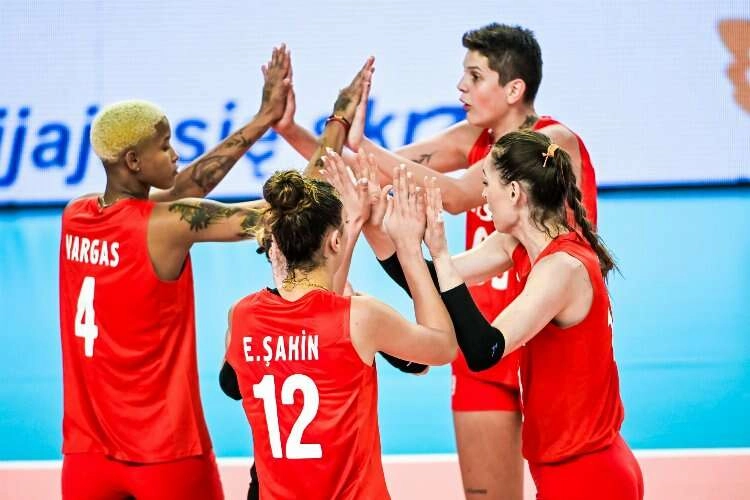 Filenin Sultanları hazırlık maçında Polonya'yı yendi haberinin görseli