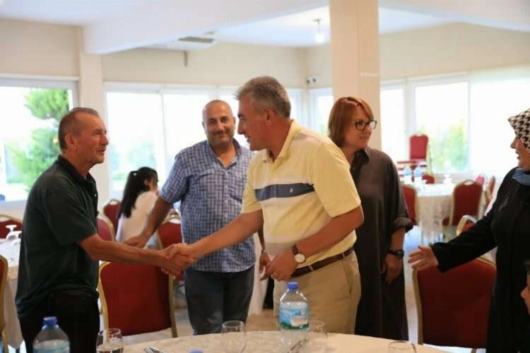 Güzelbahçe'den emekli personeline yemekli veda haberinin görseli