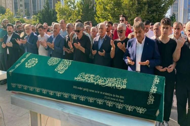 Süleyman Özışık son yolculuğuna uğurlandı haberinin görseli