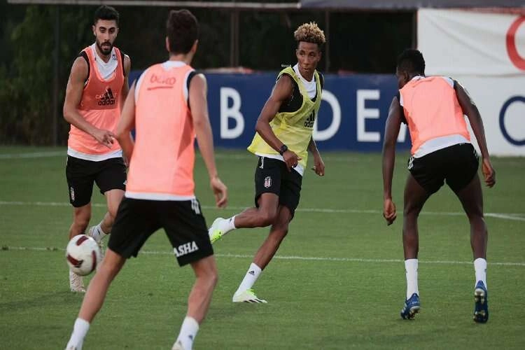 Beşiktaş, Neftçi Bakü maçına hazırlanıyor haberinin görseli