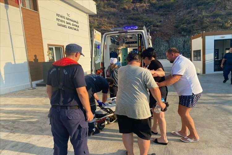 Dalaman açıklarında bir kişi, teknede rahatsızlandı haberinin görseli