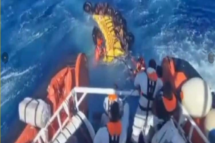 İtalya açıklarında can pazarı: Çok sayıda ölü ve kayıp var haberinin görseli