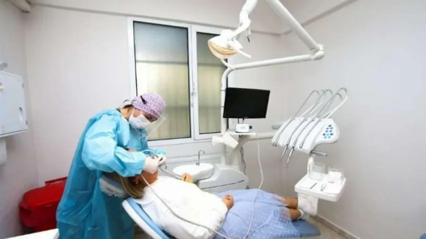 Bayraklı'da 4 yılda 60 bin kişiye ücretsiz diş tedavisi