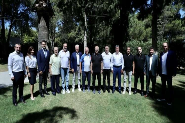 İzmir’de dostluk ve centilmenlik buluşması haberinin görseli