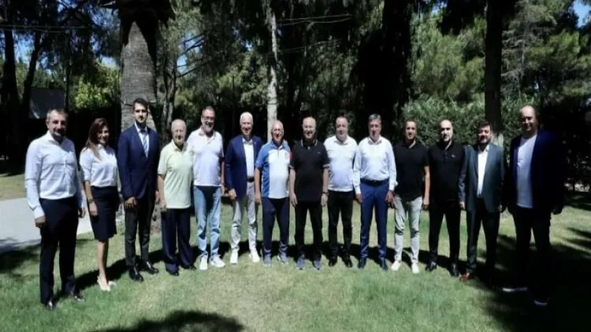 İzmir’de dostluk ve centilmenlik buluşması