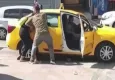 İzmir'de güpegündüz sokak ortasında şiddet! Bayıltana kadar vurdu...