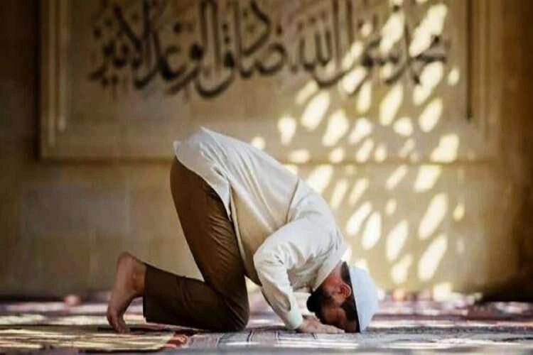 Sabah namazı nasıl kılınır? Sabah namazı kaç rekât? haberinin görseli