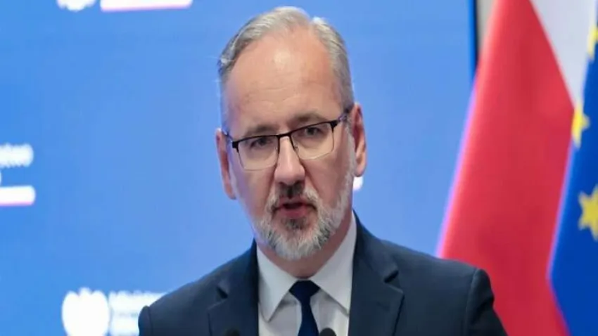 Polonya Sağlık Bakanı Niedzielski'den istifa kararı haberinin görseli