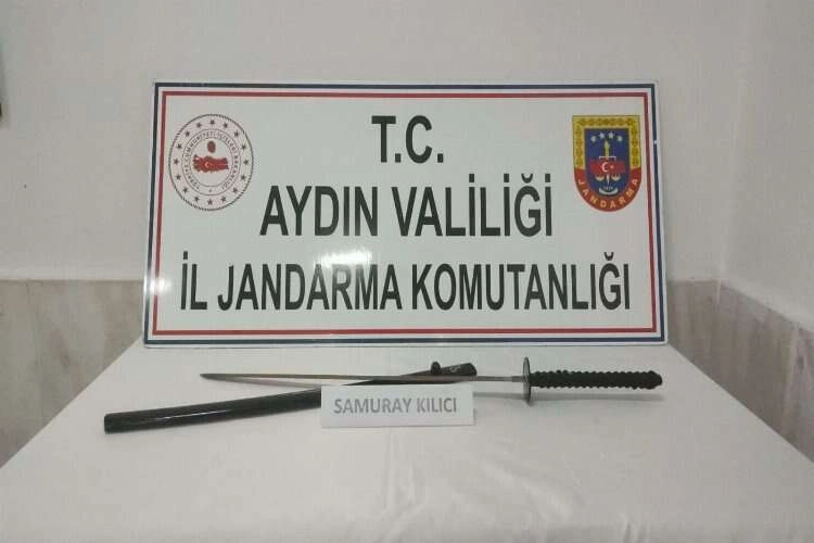 Aydın'da bir şahsın üzerinde samuray kılıcı ele geçirildi haberinin görseli