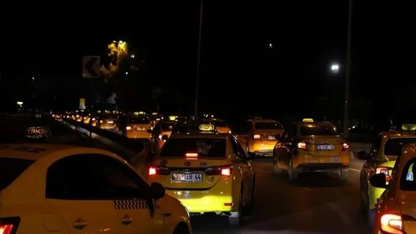 İstanbul'da taksicilerden yüzde 100 zam talebi