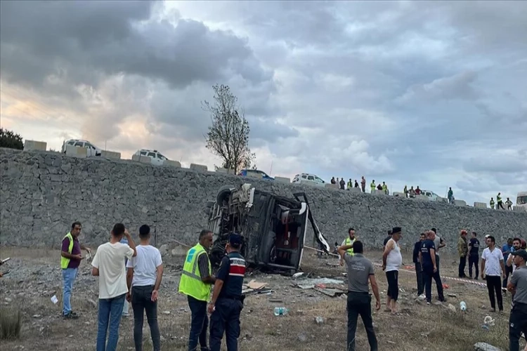 Kemerburgaz'da feci kaza! Çok sayıda yaralı var haberinin görseli