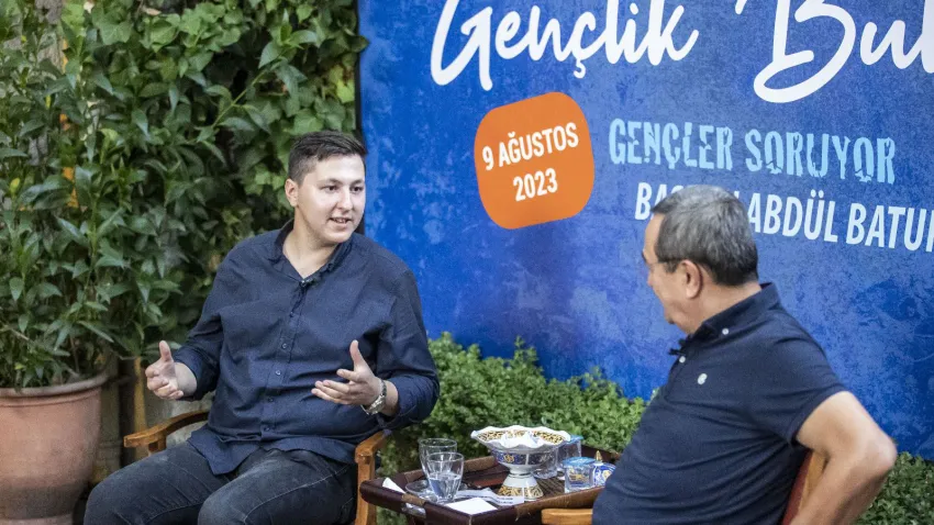 Gençlik Meclisi_ilkses3