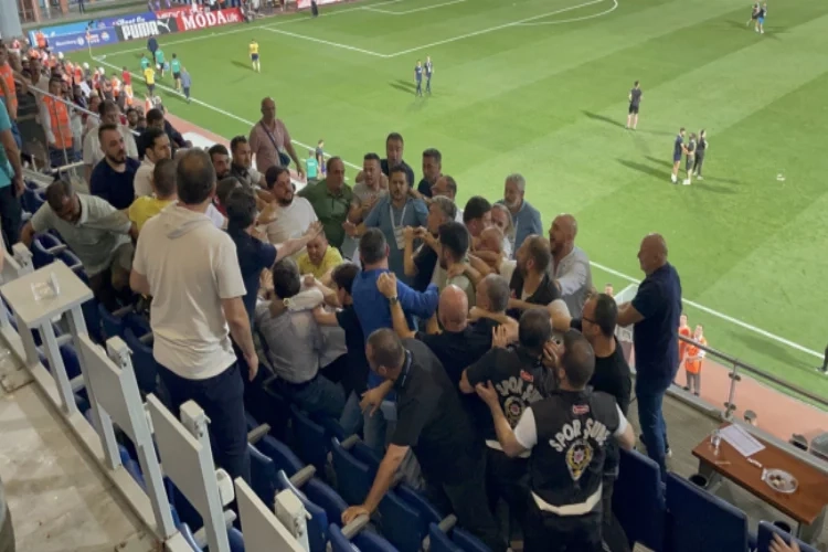 Kasımpaşa’da maç sonrası protokol tribünü karıştı!   haberinin görseli