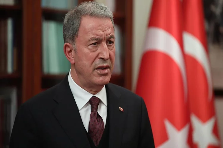 Hulusi Akar'dan terörle mücadele açıklaması... Terör sona mı eriyor? haberinin görseli